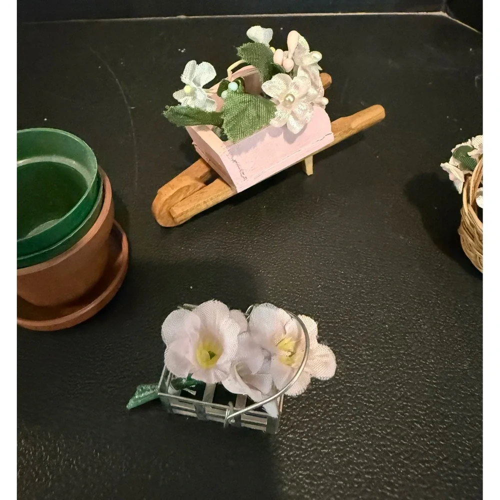 Miniature Dollhouse Garden 5 Piece Lot Vintage Accessories Wheelbarrow Baskets